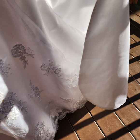 MAGGIE SOTTERO Couture White Strappless Adjustable Back Straps Bridal Dress 10 - Picture 9 of 11